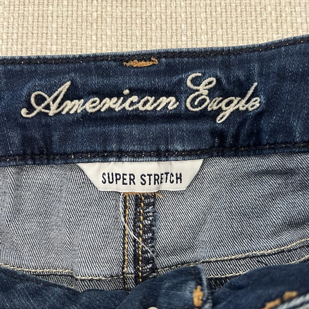 American Eagle Women's 4 Short Shorts Jean Dark Wash Super Stretch Blue #0704 - Picture 3 of 5